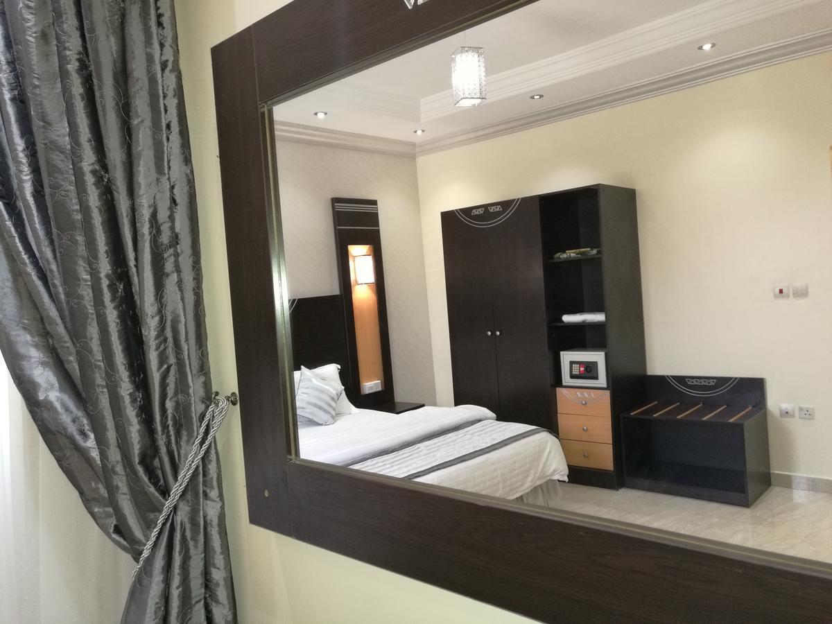 Al Ezzah Palace Hotel Suites Cidde Dış mekan fotoğraf